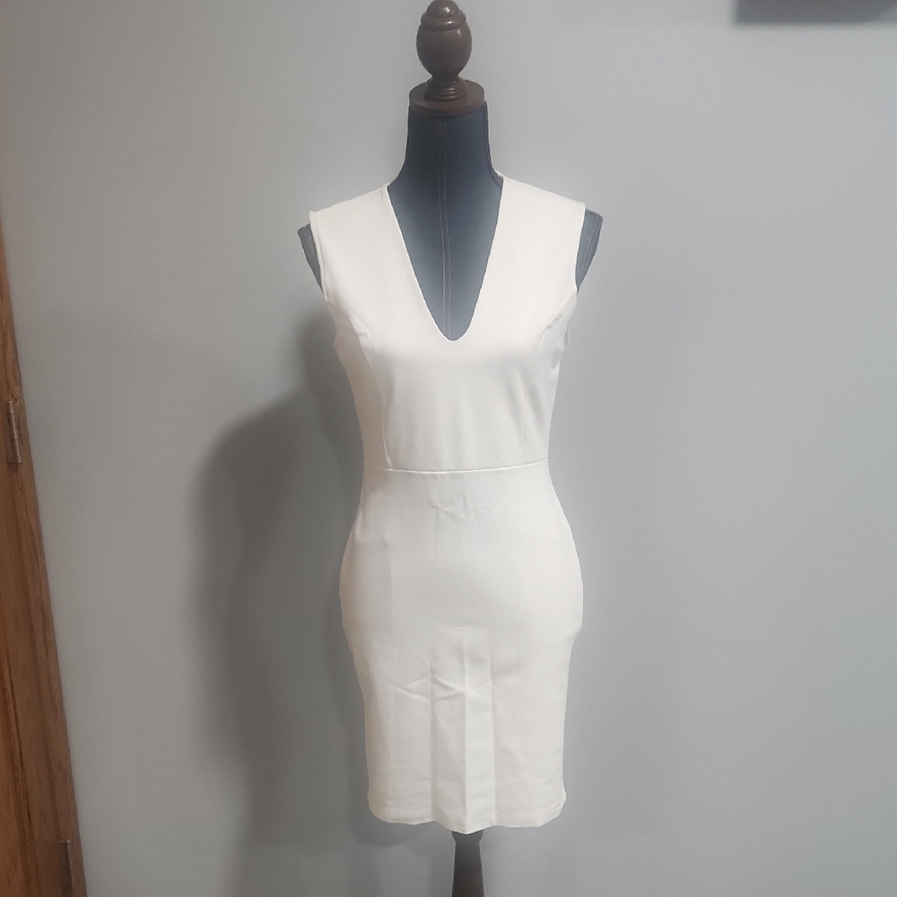 Lulu's White Sheath Mini Dress V-Neck Sleeveless